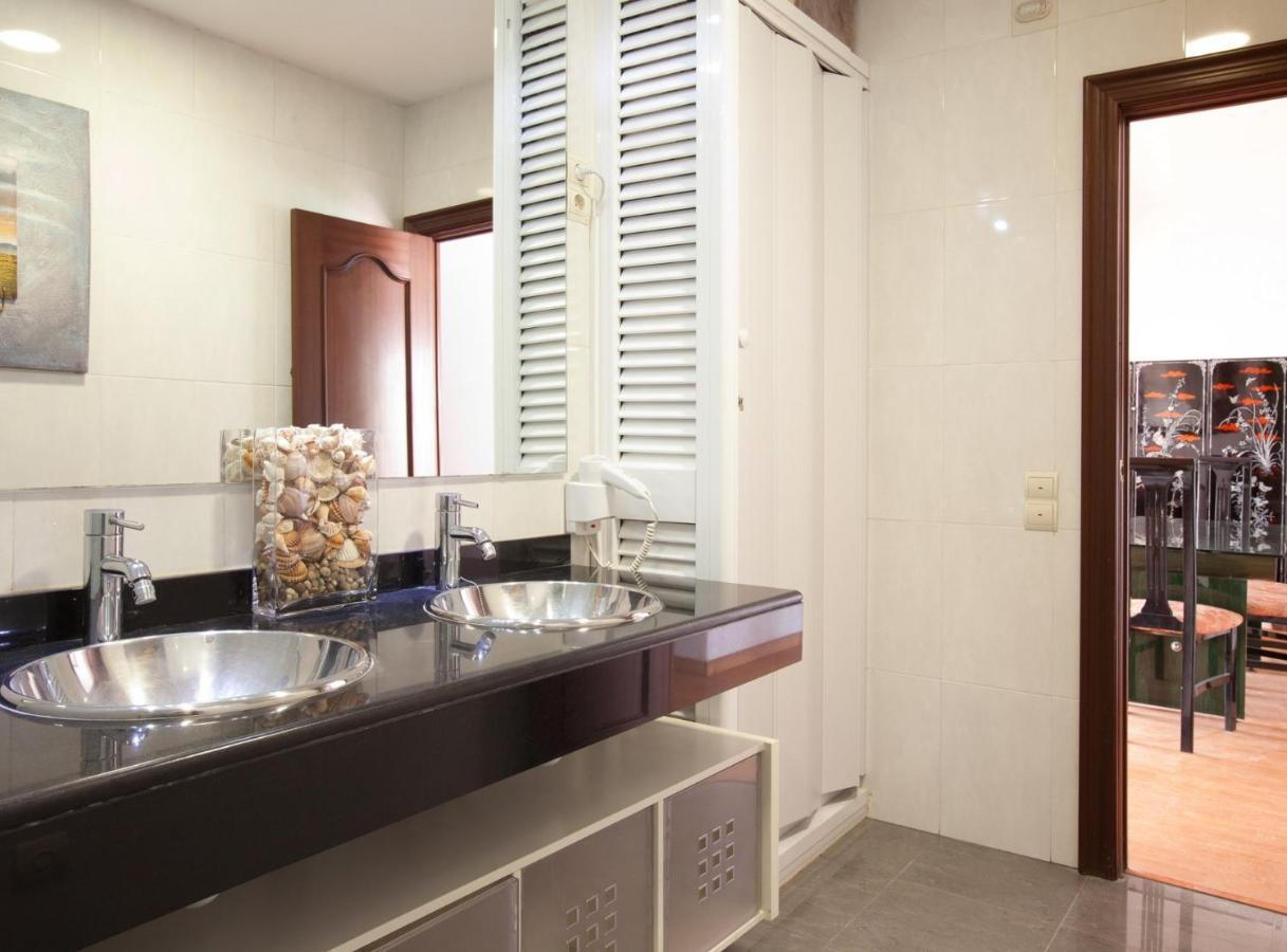 Apartament Rambla Cat - Penthouse With Terrace Barcelona Zewnętrze zdjęcie
